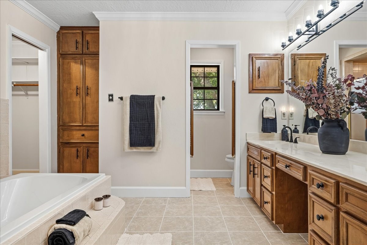 6700 Fm 332 Property Photo 22