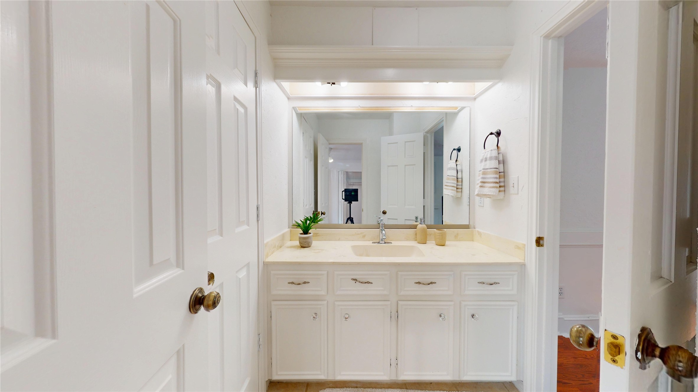 1407 Sherfield Ridge Drive Property Photo 29