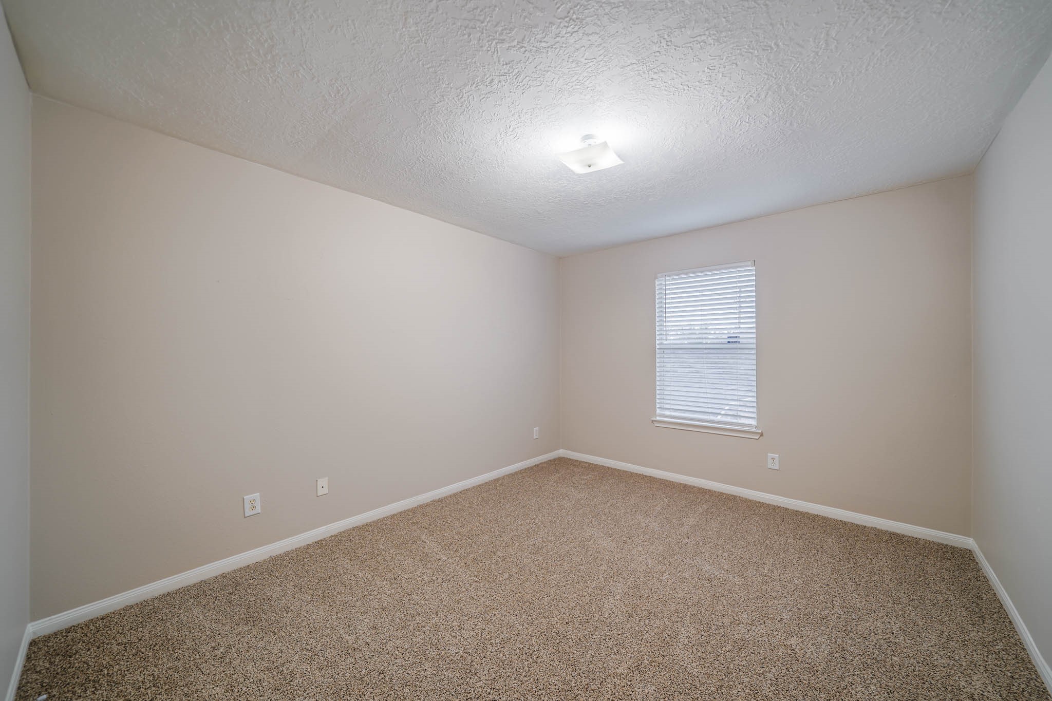 121 Rodeo Drive Property Photo 16