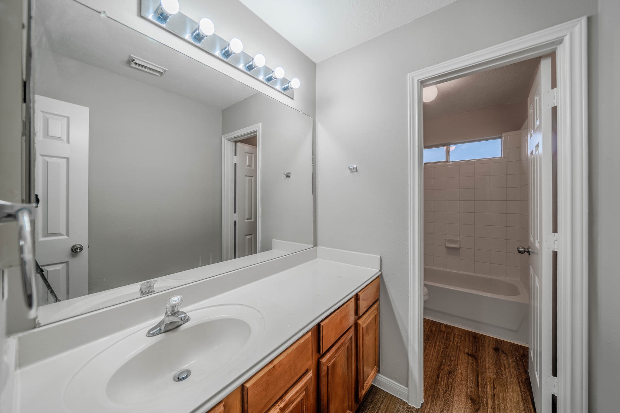 121 Rodeo Drive Property Photo 18