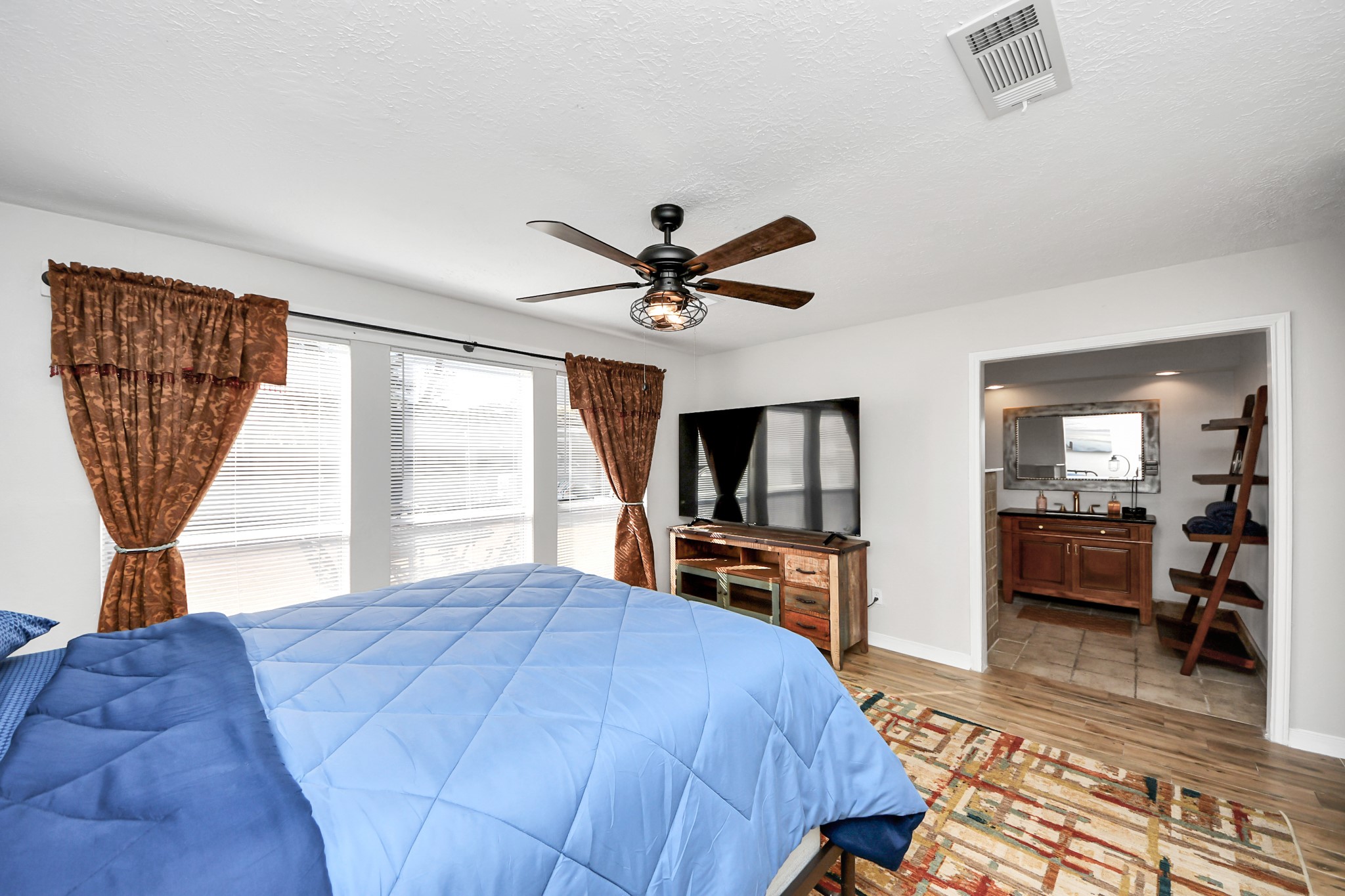 15715 Creekhaven Drive Property Photo 16