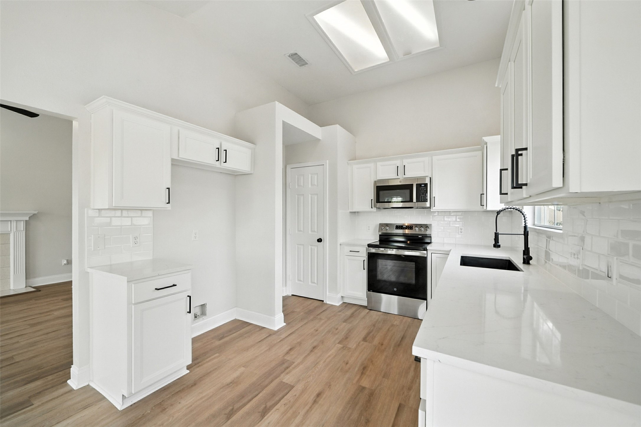 14827 Carolina Falls Lane Property Photo 3