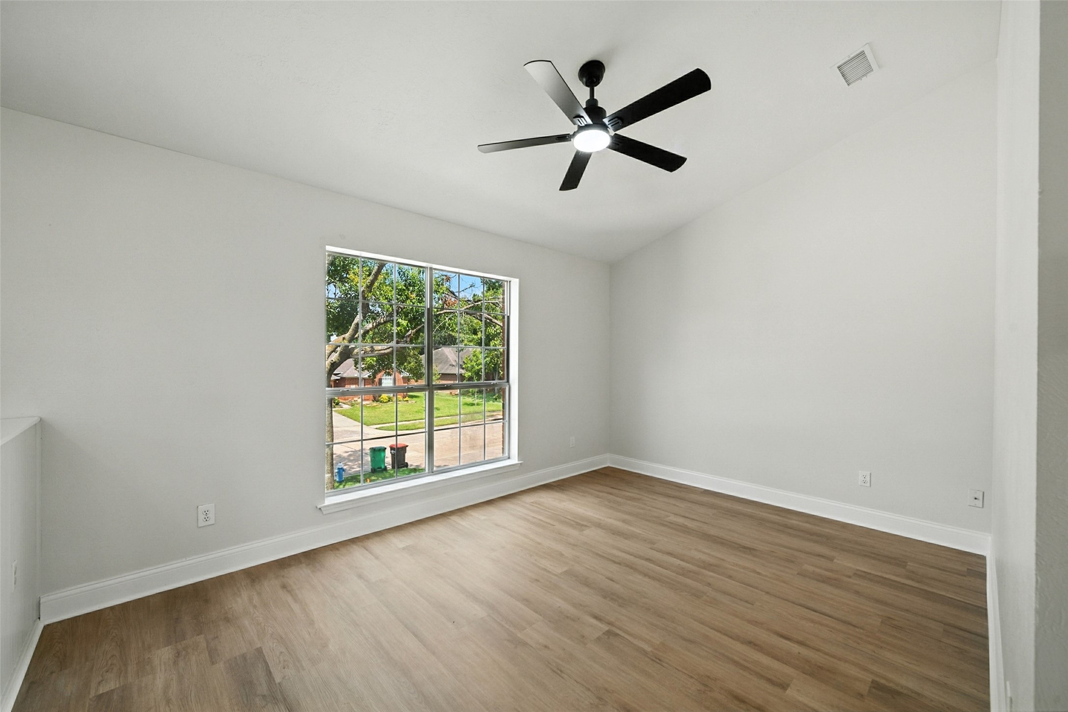 14827 Carolina Falls Lane Property Photo 13