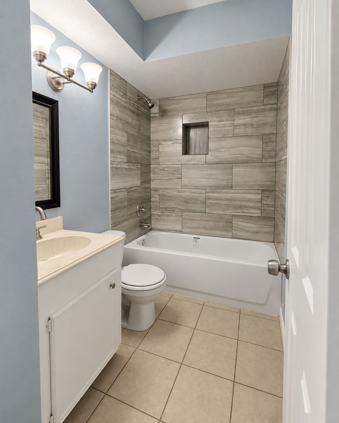 1203 N Pacific Street Property Photo 6