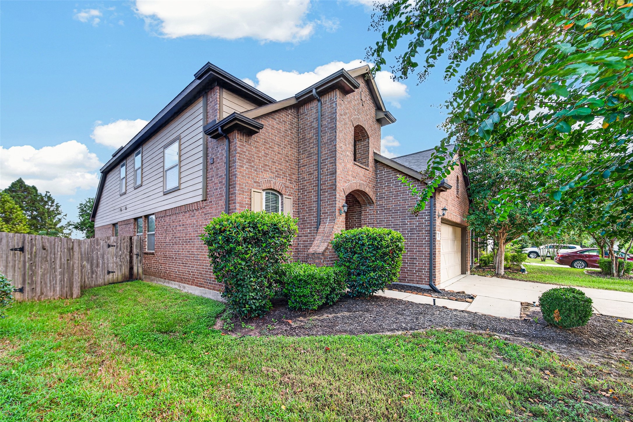25002 Blue Mountain Park Lane Property Photo 2