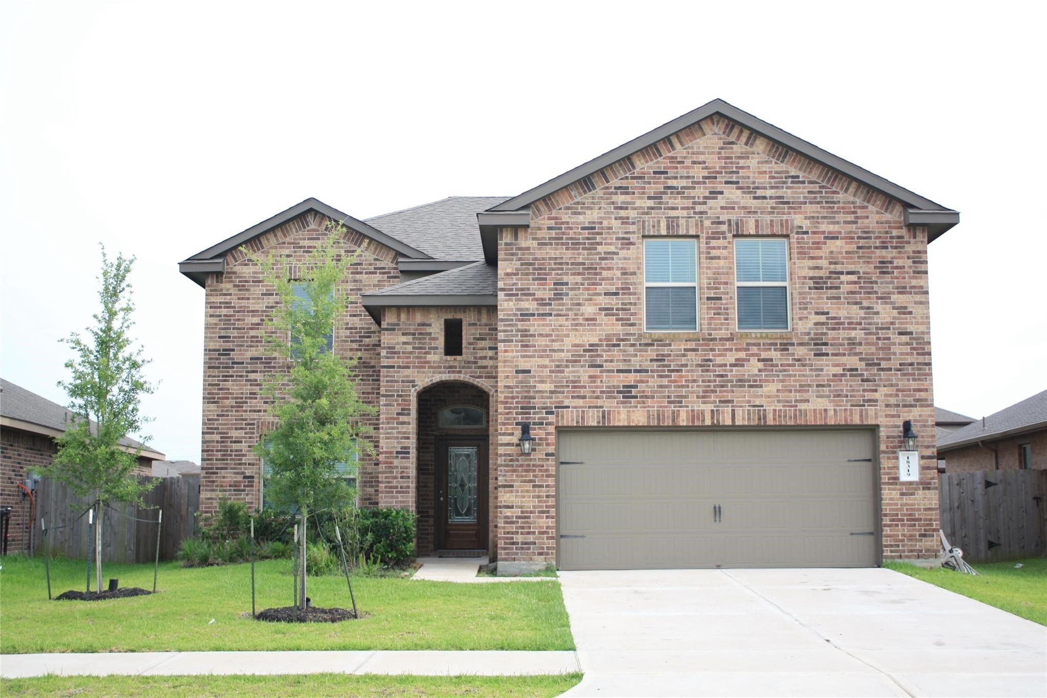 18319 Pin Oak Lake Drive Property Photo 1