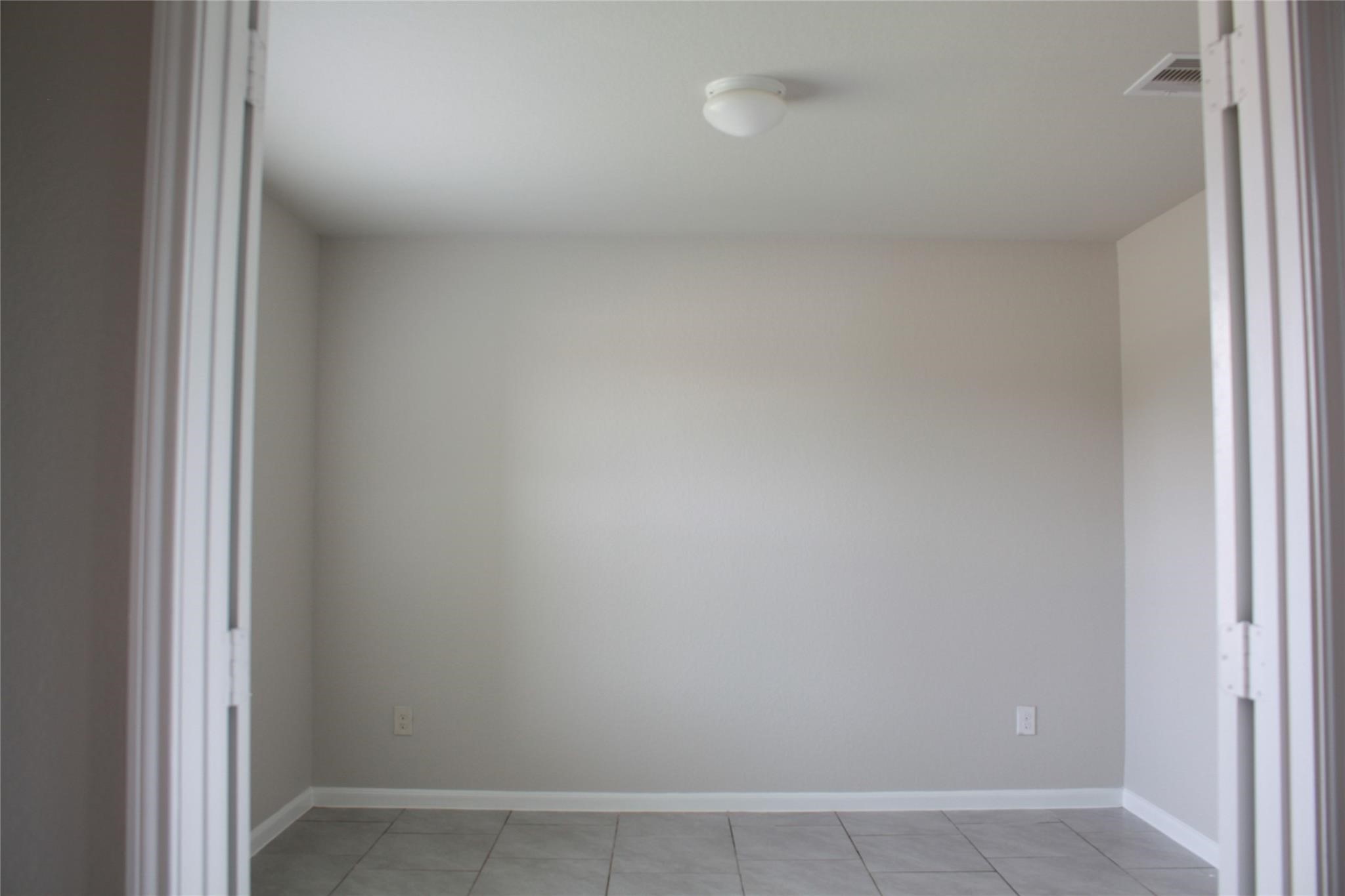 18319 Pin Oak Lake Drive Property Photo 6