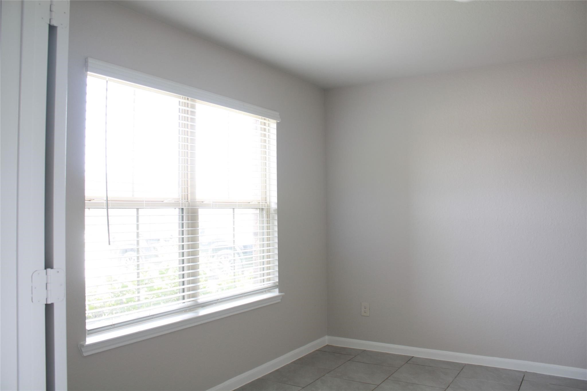 18319 Pin Oak Lake Drive Property Photo 7