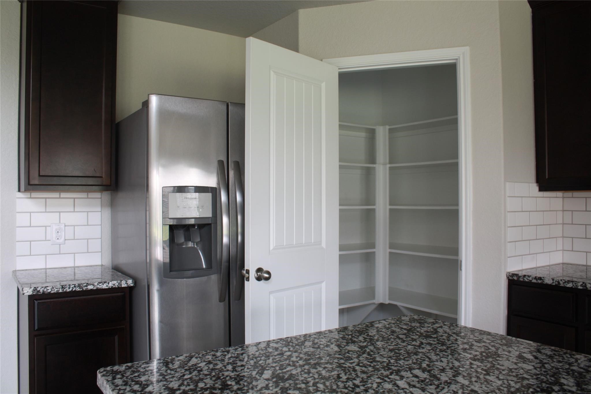 18319 Pin Oak Lake Drive Property Photo 10