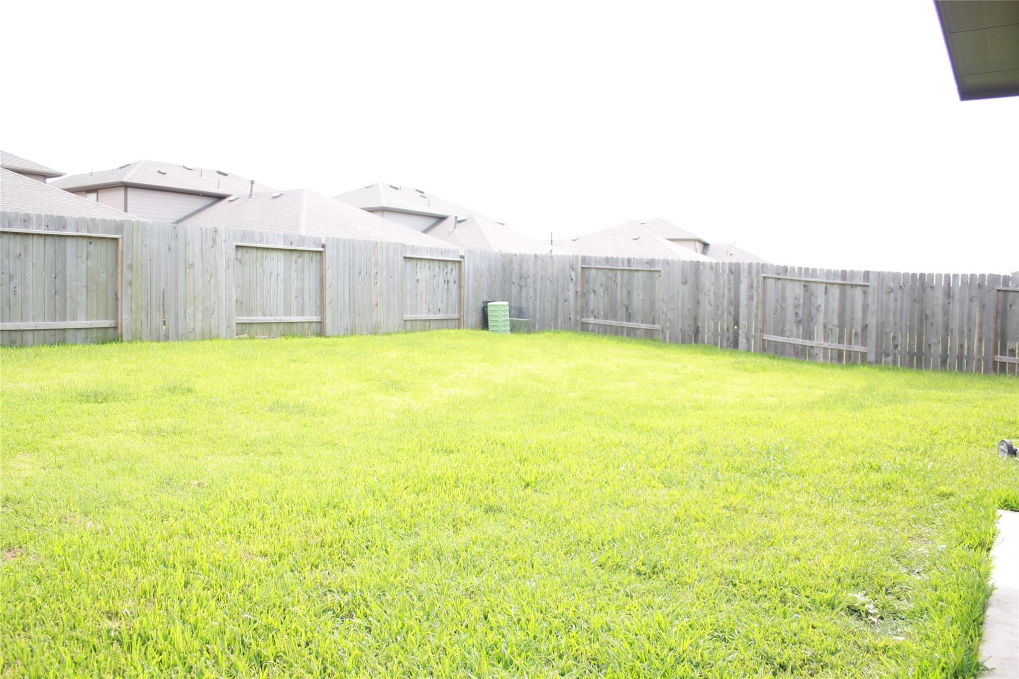 18319 Pin Oak Lake Drive Property Photo 23