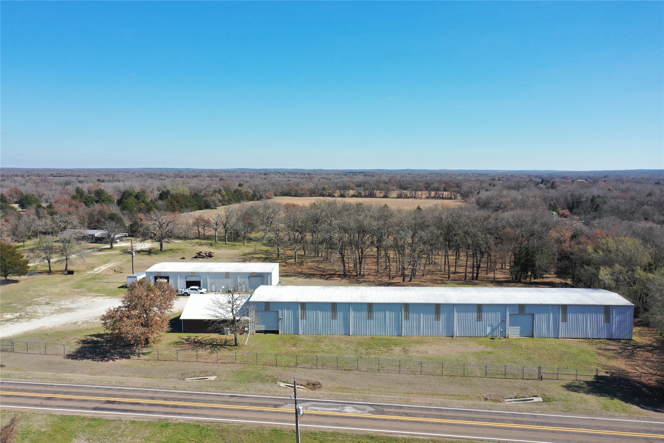423 State Highway 75 S Property Photo 6