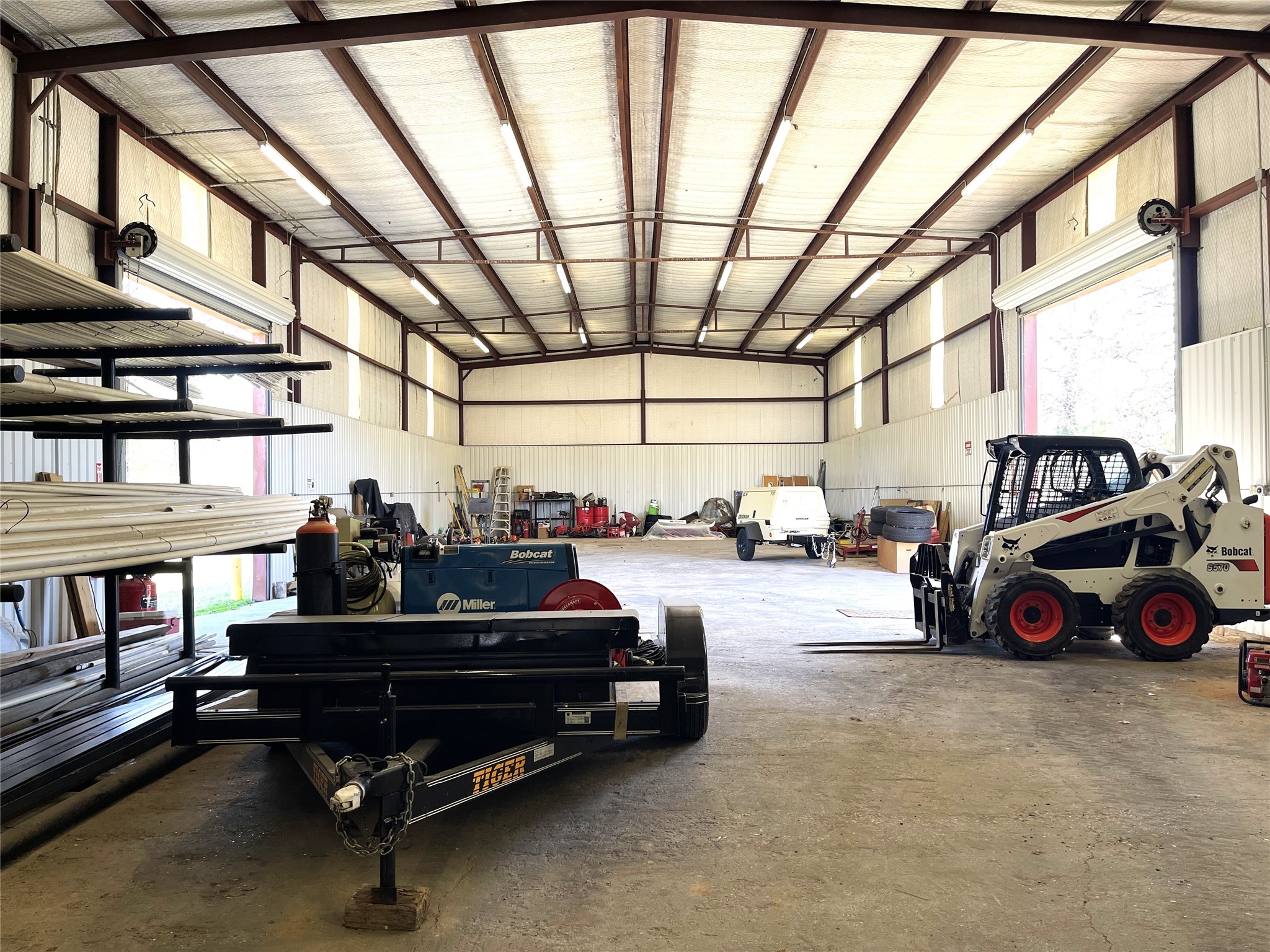 423 State Highway 75 S Property Photo 19