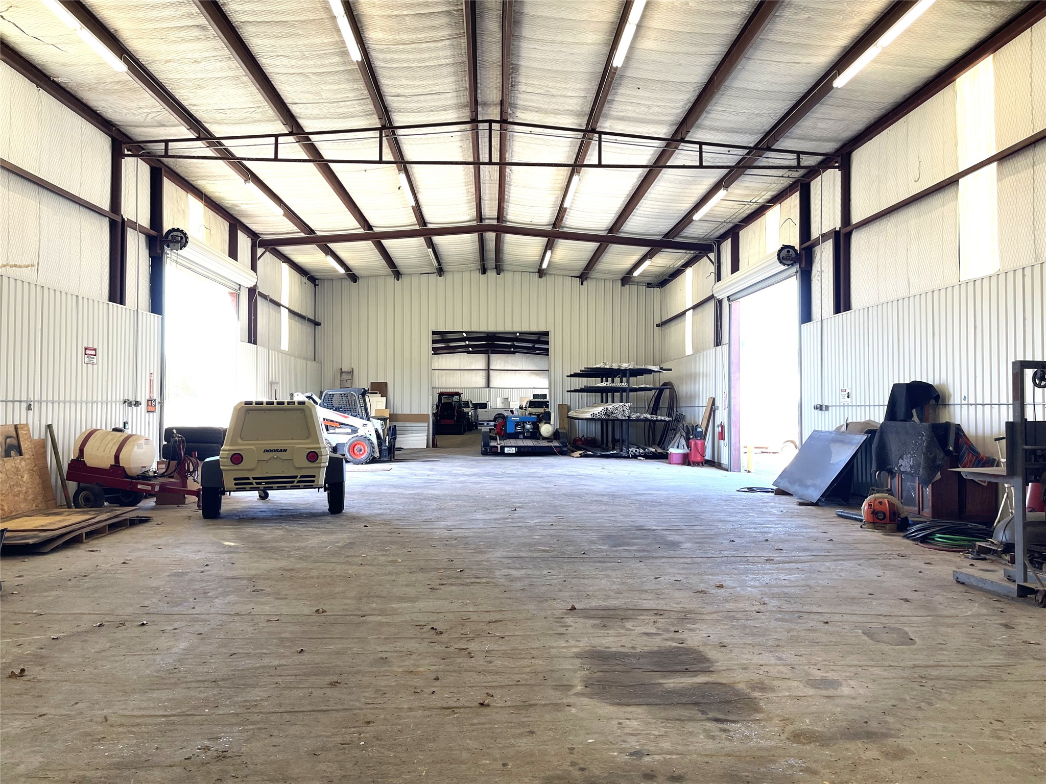 423 State Highway 75 S Property Photo 20