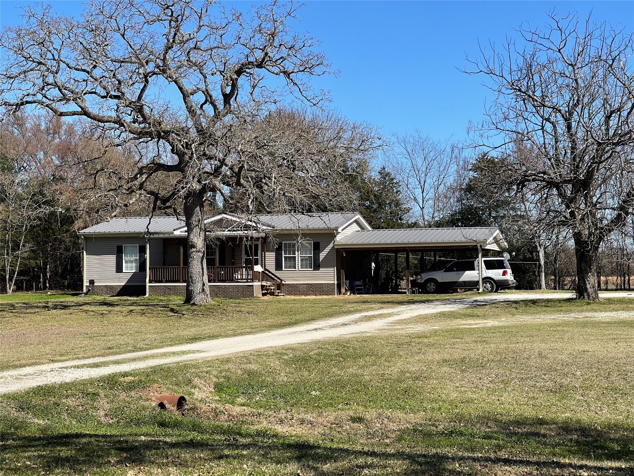 423 State Highway 75 S Property Photo 31