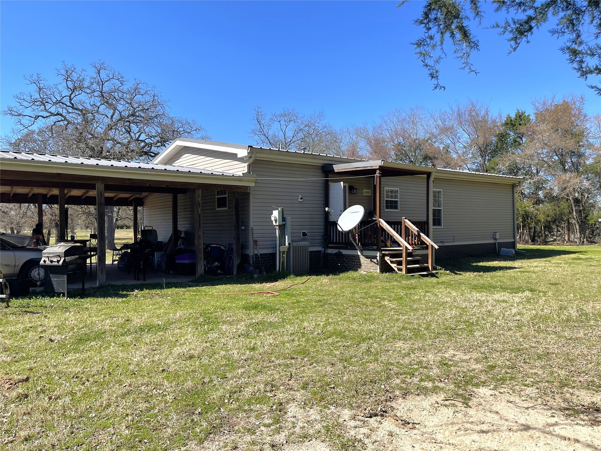 423 State Highway 75 S Property Photo 32