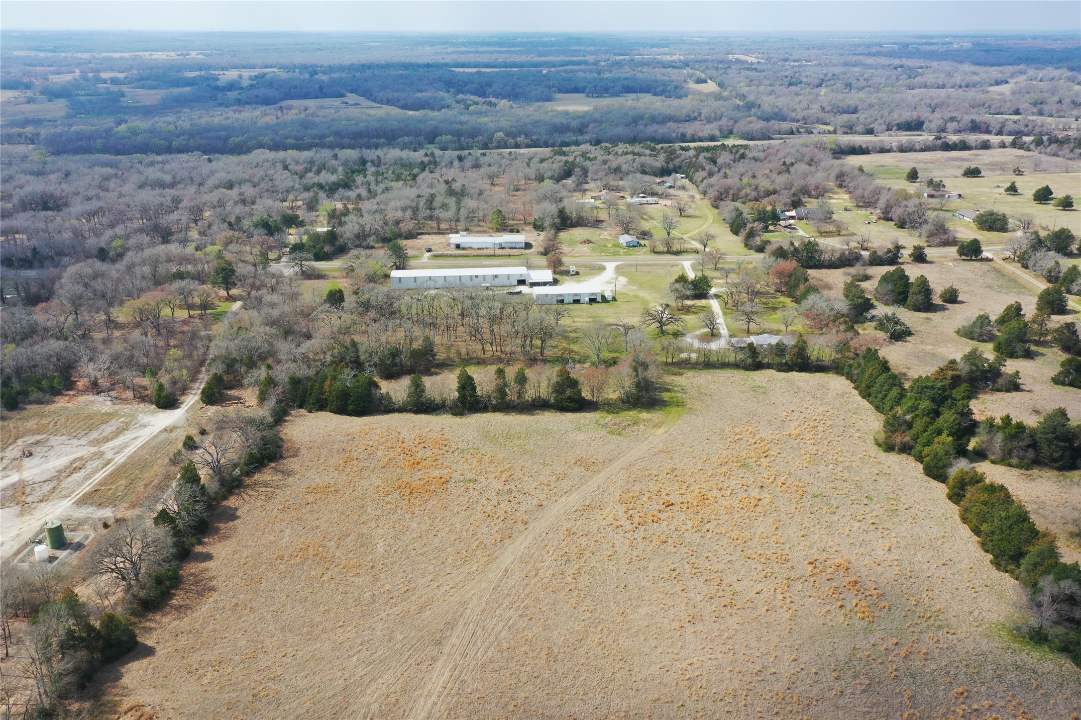 423 State Highway 75 S Property Photo 37
