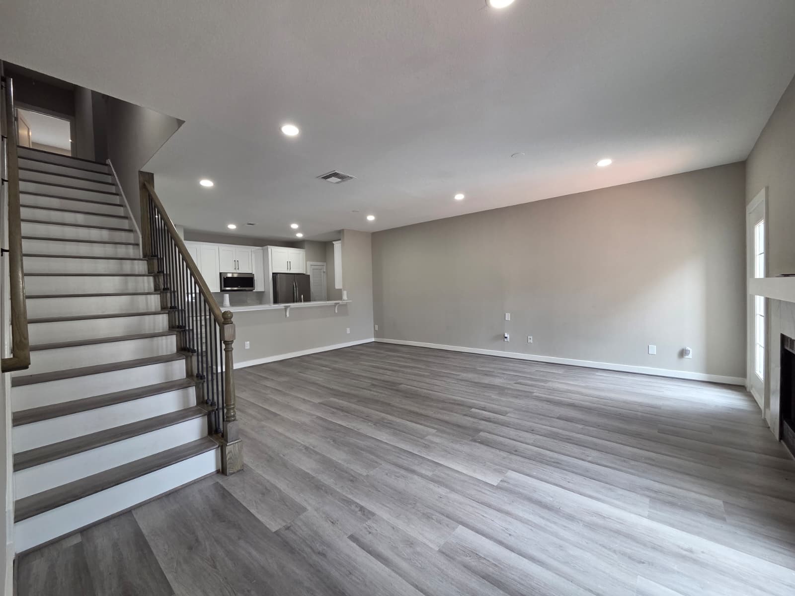 6000 Reims Road 3107 Property Photo 3