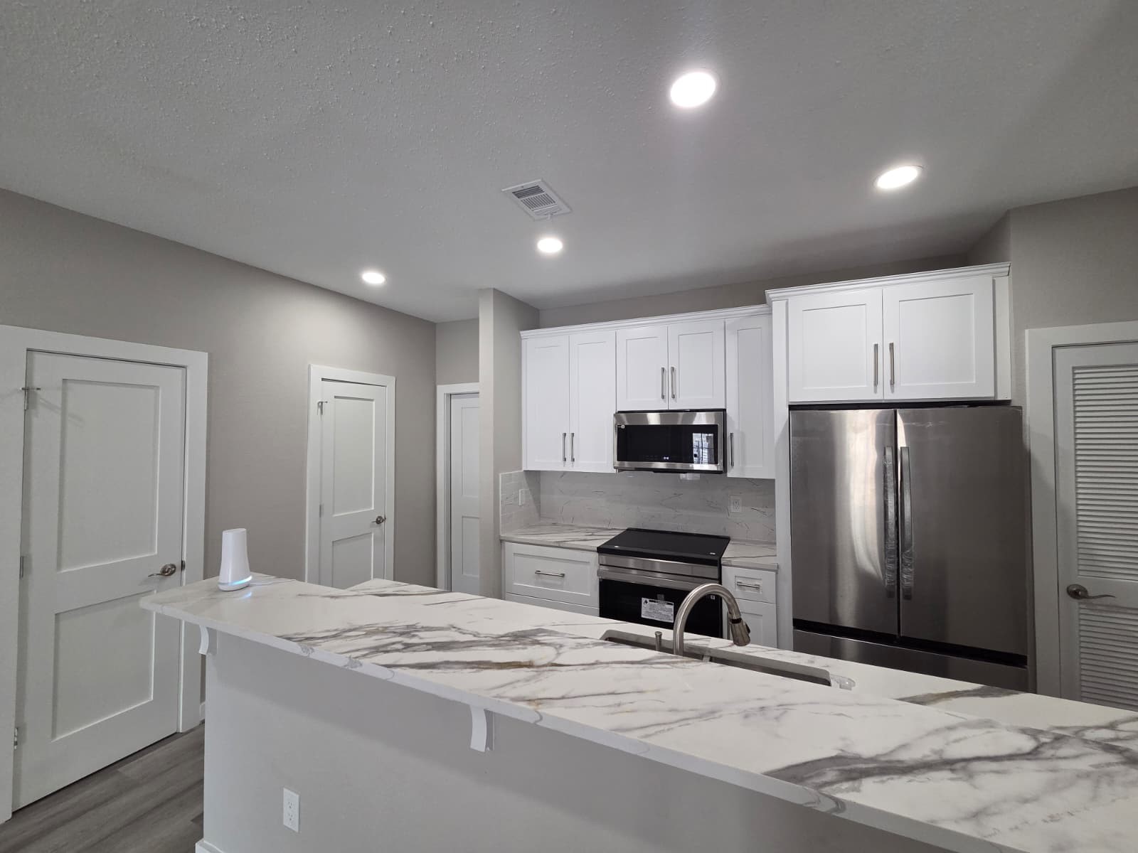 6000 Reims Road 3107 Property Photo 6