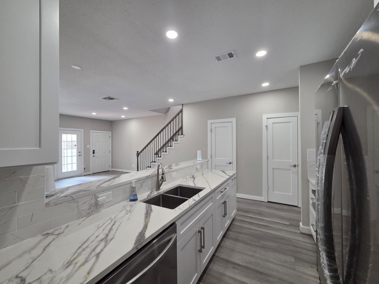 6000 Reims Road 3107 Property Photo 10