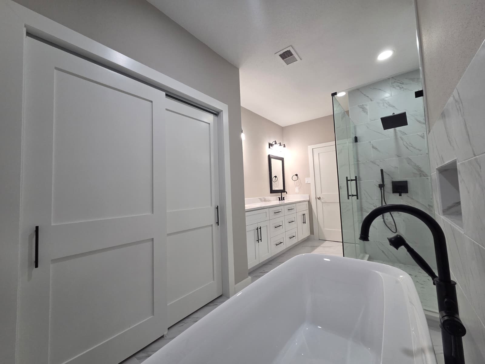 6000 Reims Road 3107 Property Photo 21