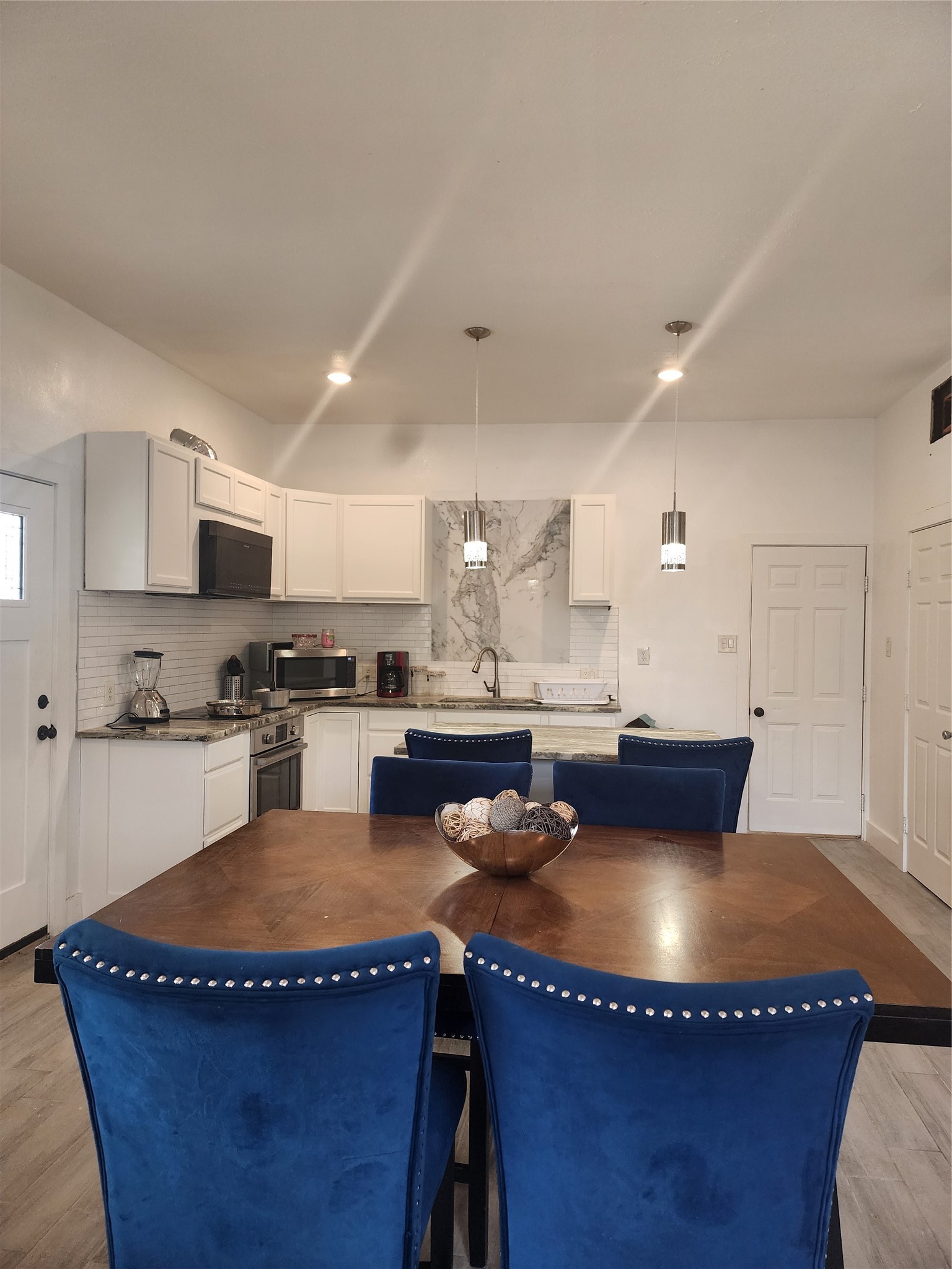 1611 De Soto Street Property Photo 11
