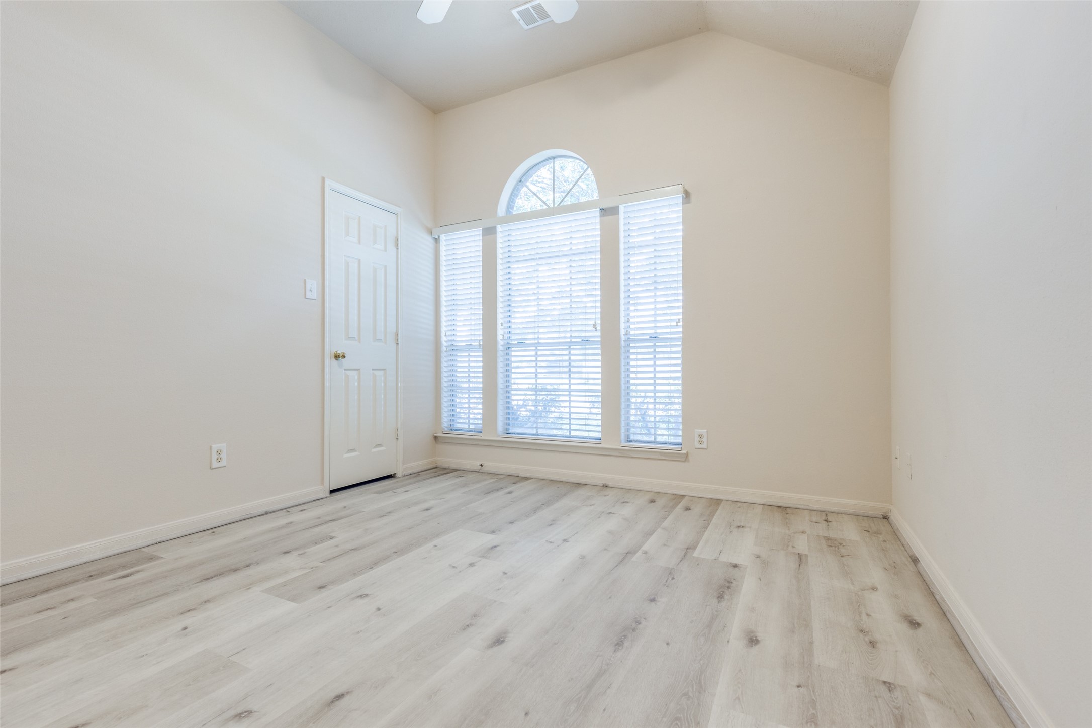 14039 Fairwood Breeze Property Photo 26