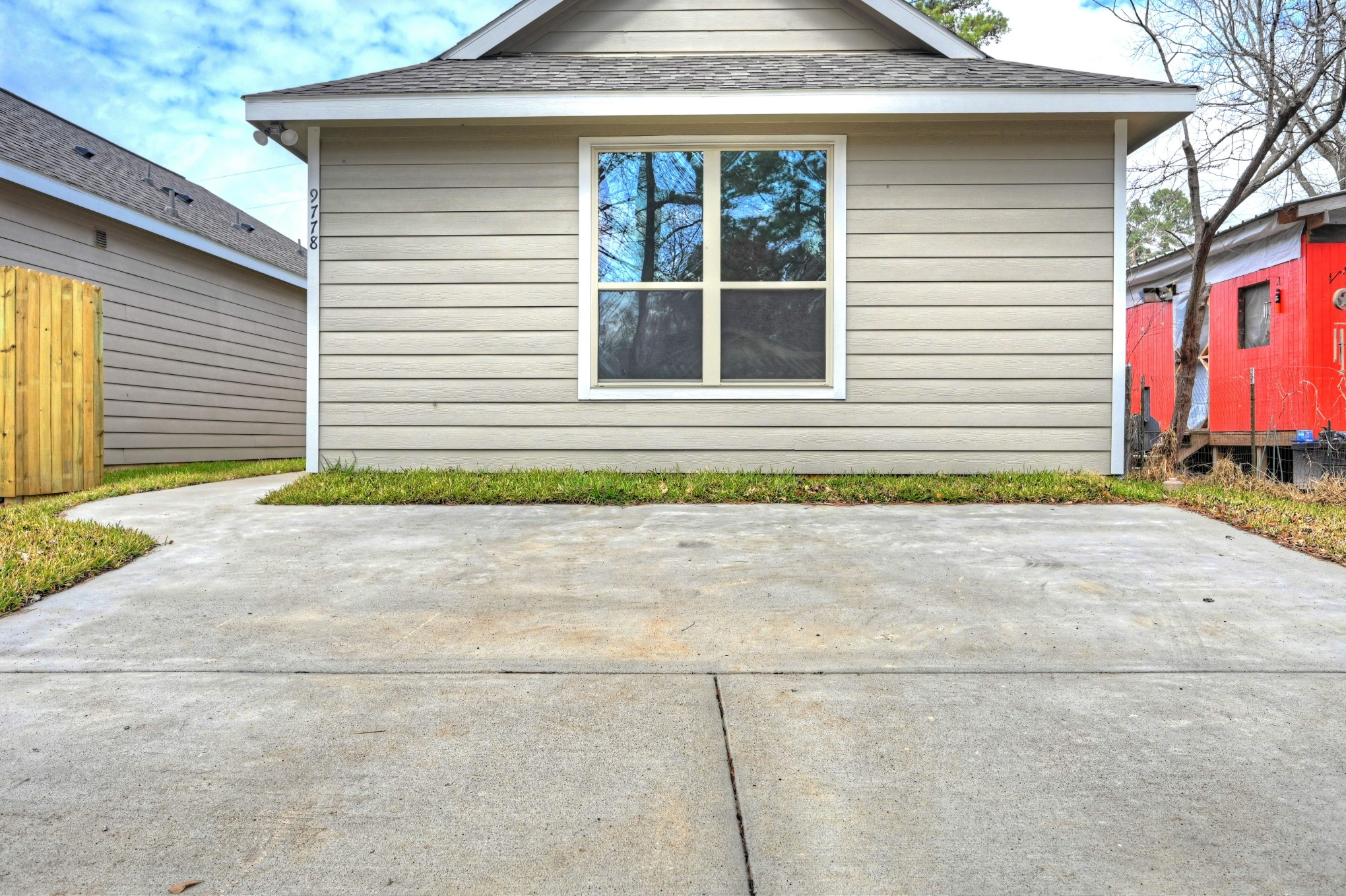 9778 Black Gum Street Property Photo 2