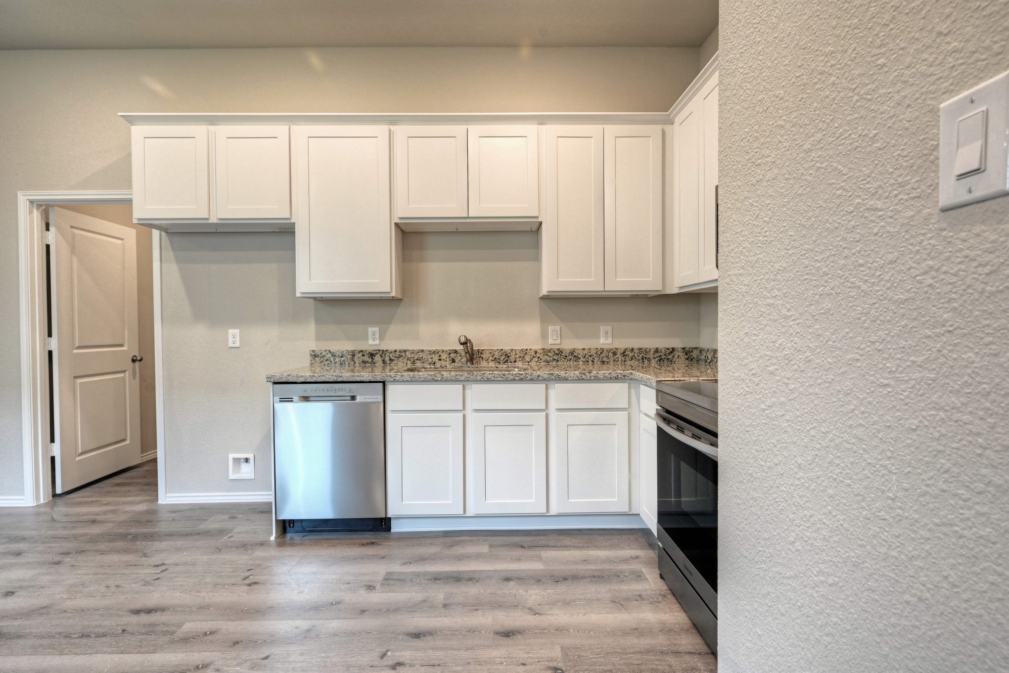 9778 Black Gum Street Property Photo 4