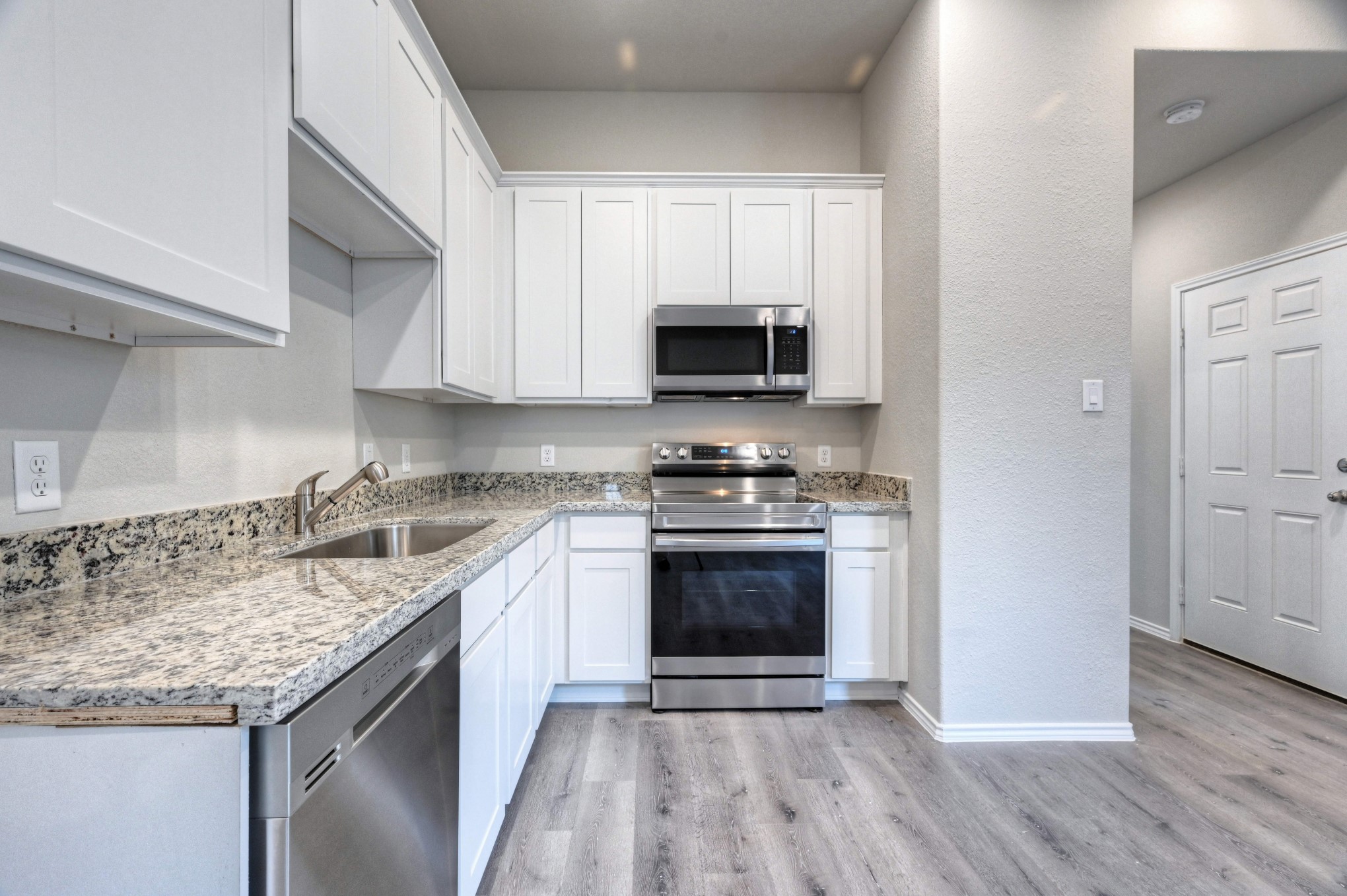 9778 Black Gum Street Property Photo 6