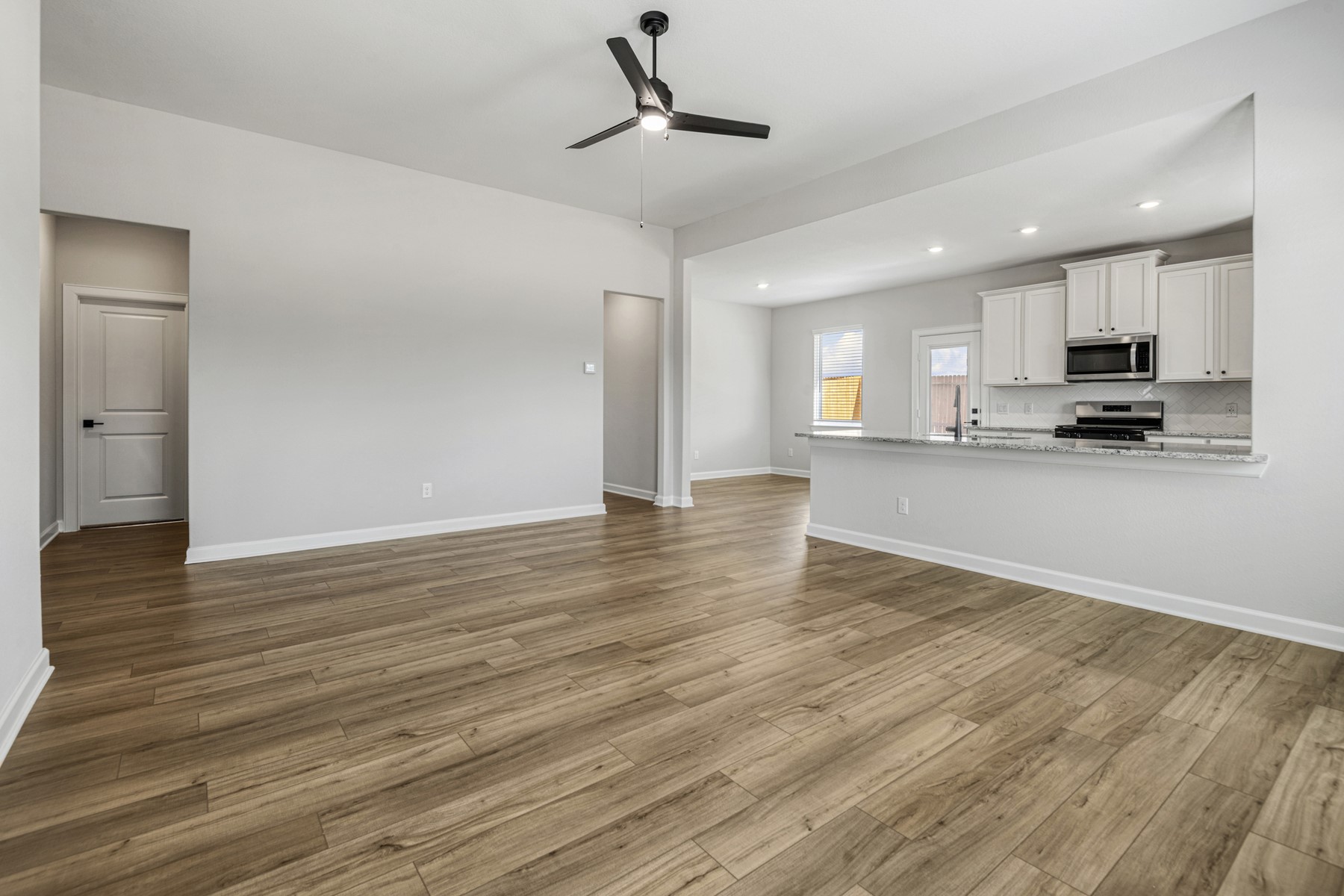 15683 Honey Cove Drive Property Photo 6