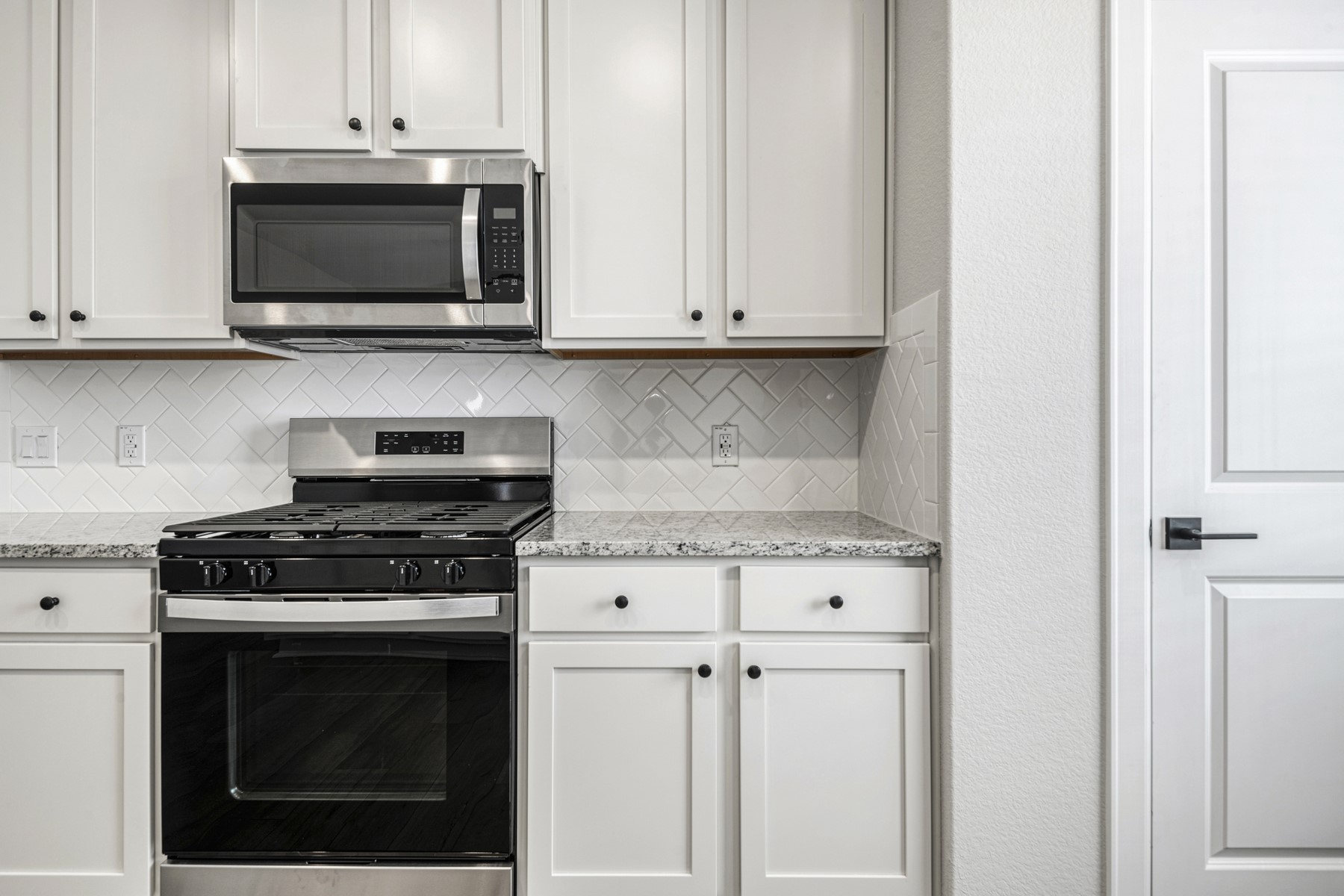 15683 Honey Cove Drive Property Photo 13