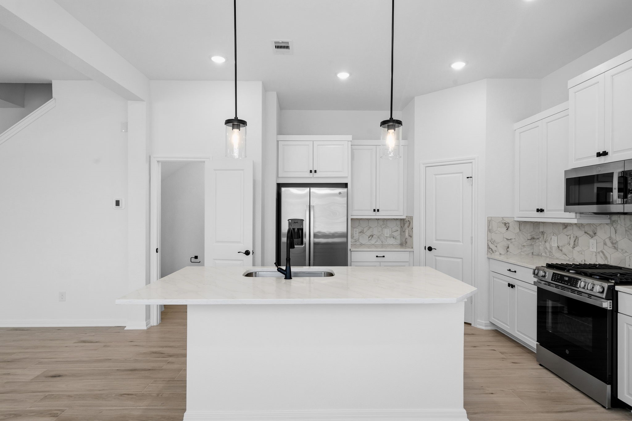 515 Water Ash Court Property Photo 4