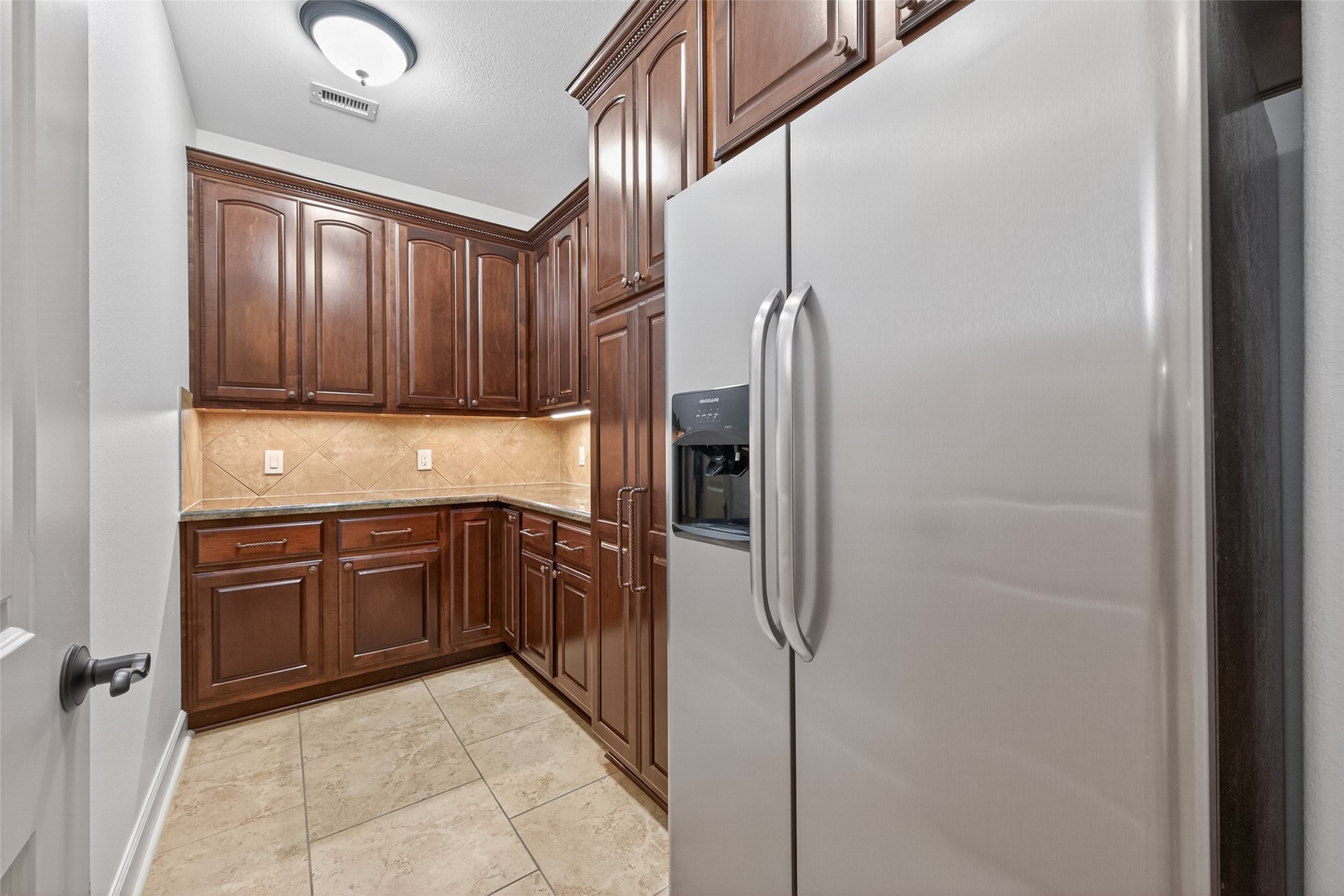 19267 Serpenteer Drive Property Photo 11