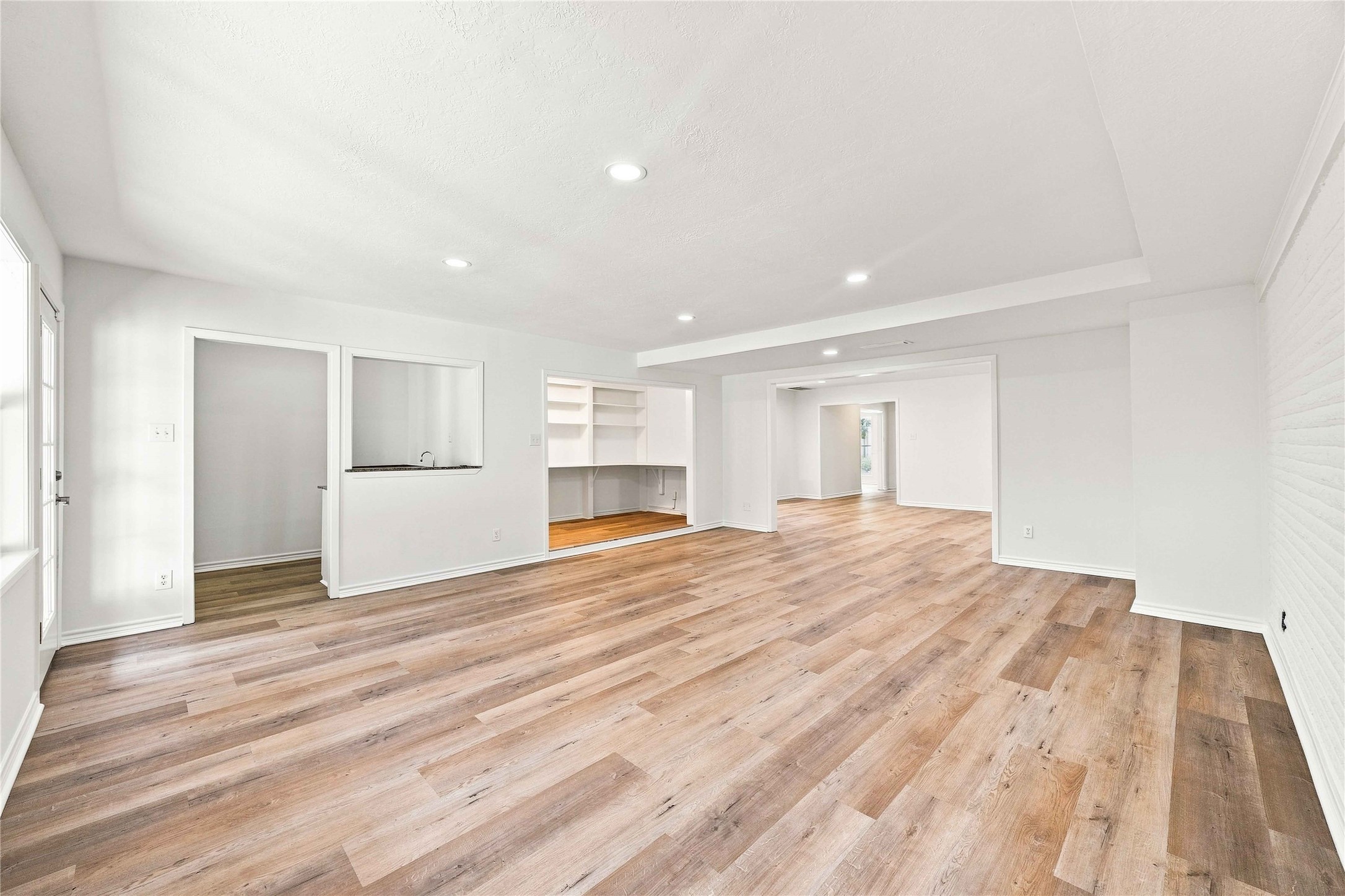 6215 Queensloch Drive Property Photo 6