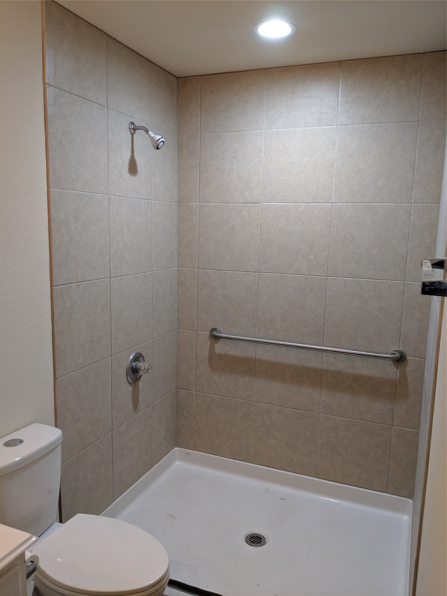 2027 James Madison Drive Property Photo 7