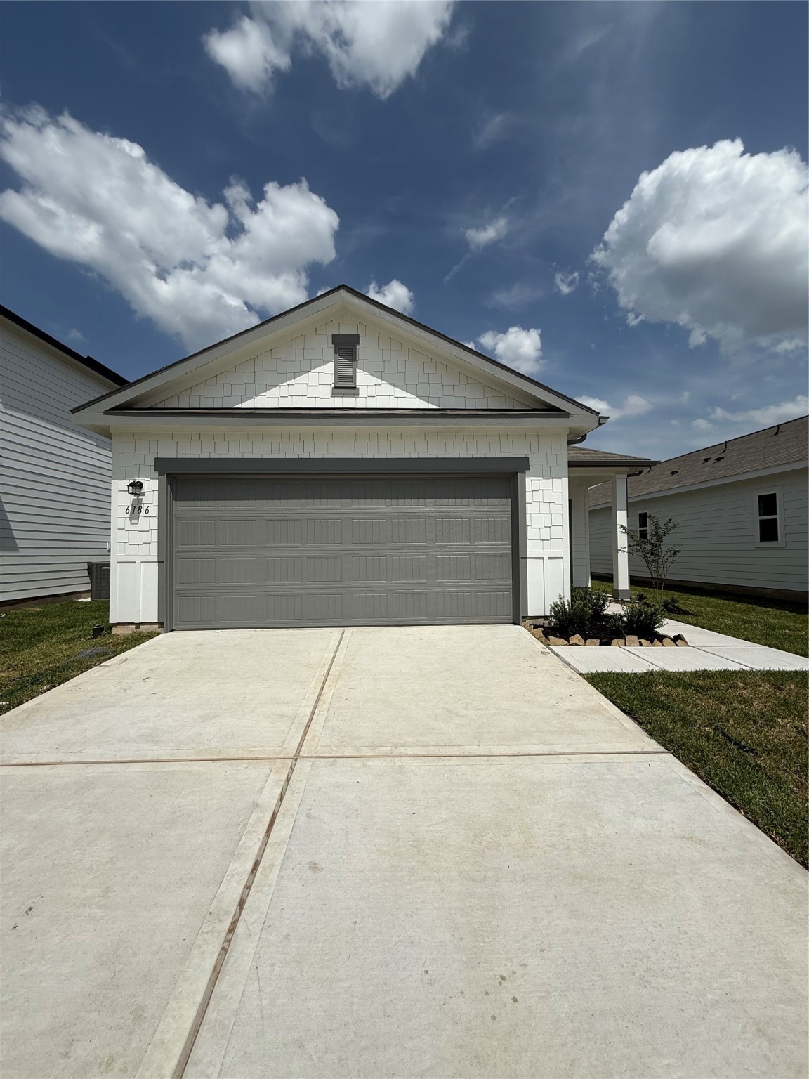 6186 Emperor Pines Trail Property Photo 1