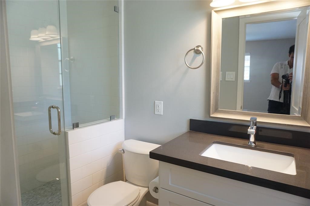 5727 Braesvalley Drive Property Photo 6