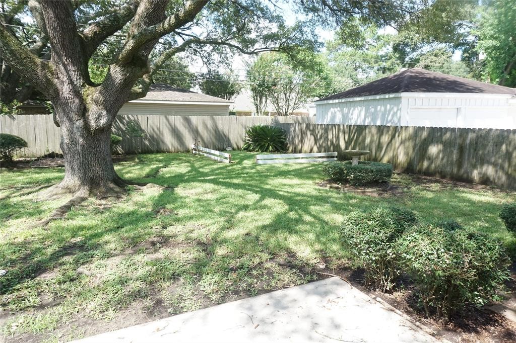 5727 Braesvalley Drive Property Photo 16