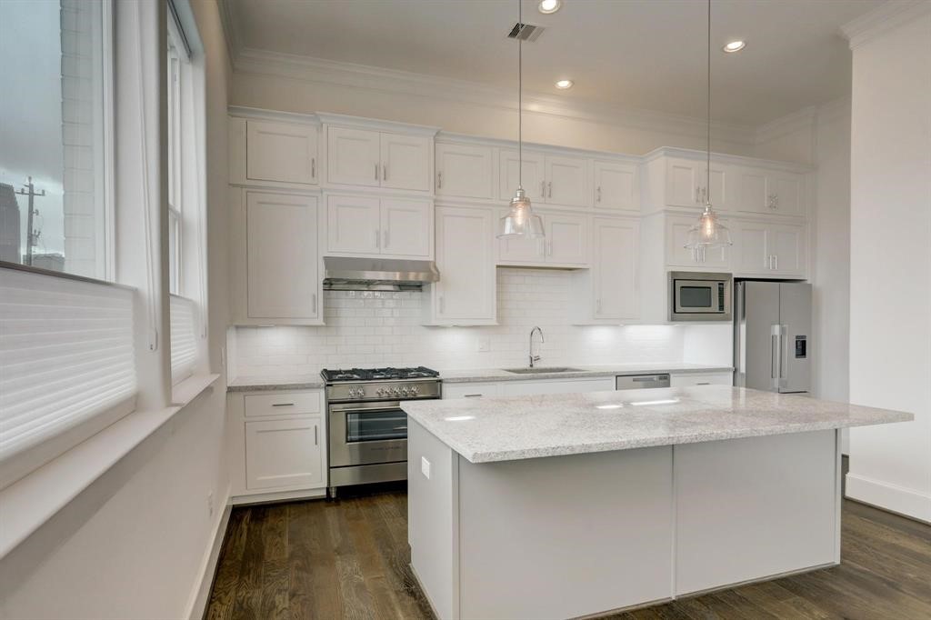 1211 Hickory Street A Property Photo 7