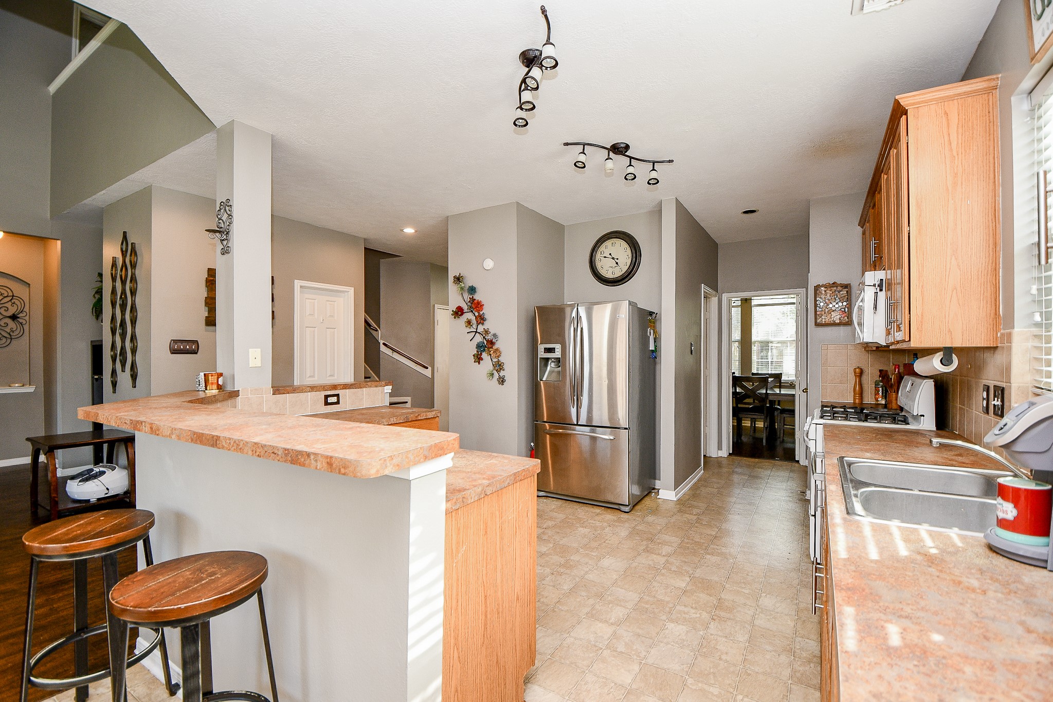 6401 Acorn Court Property Photo 7