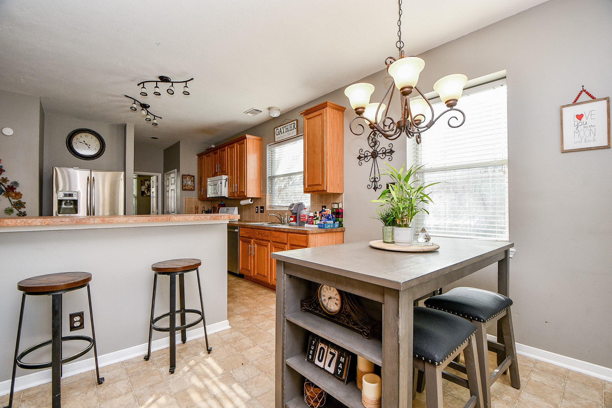 6401 Acorn Court Property Photo 8