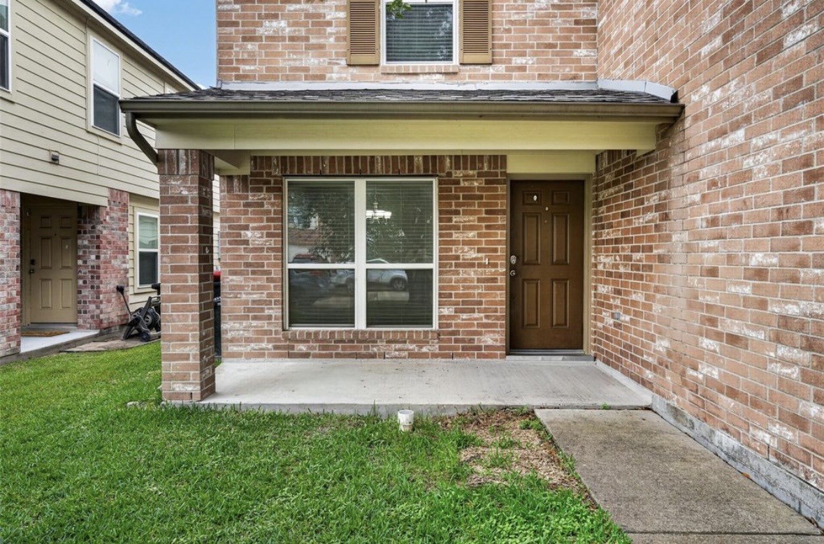 3026 Apple Dale Drive Property Photo 3