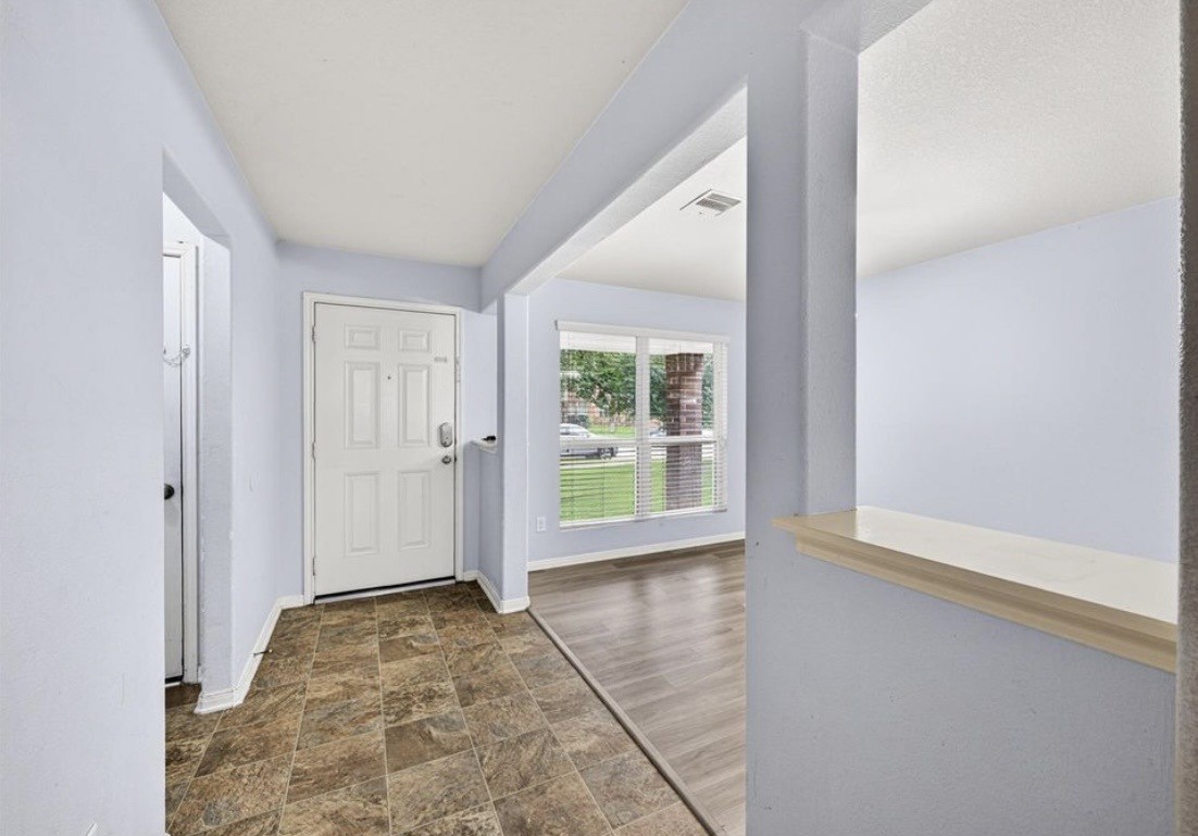 3026 Apple Dale Drive Property Photo 4