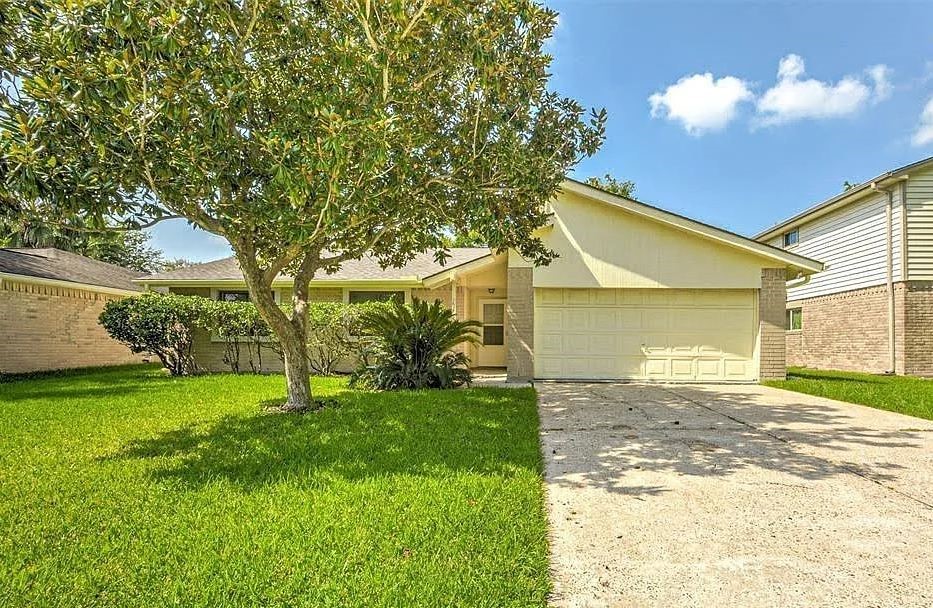 16818 Dutch Ridge Drive Property Photo 1