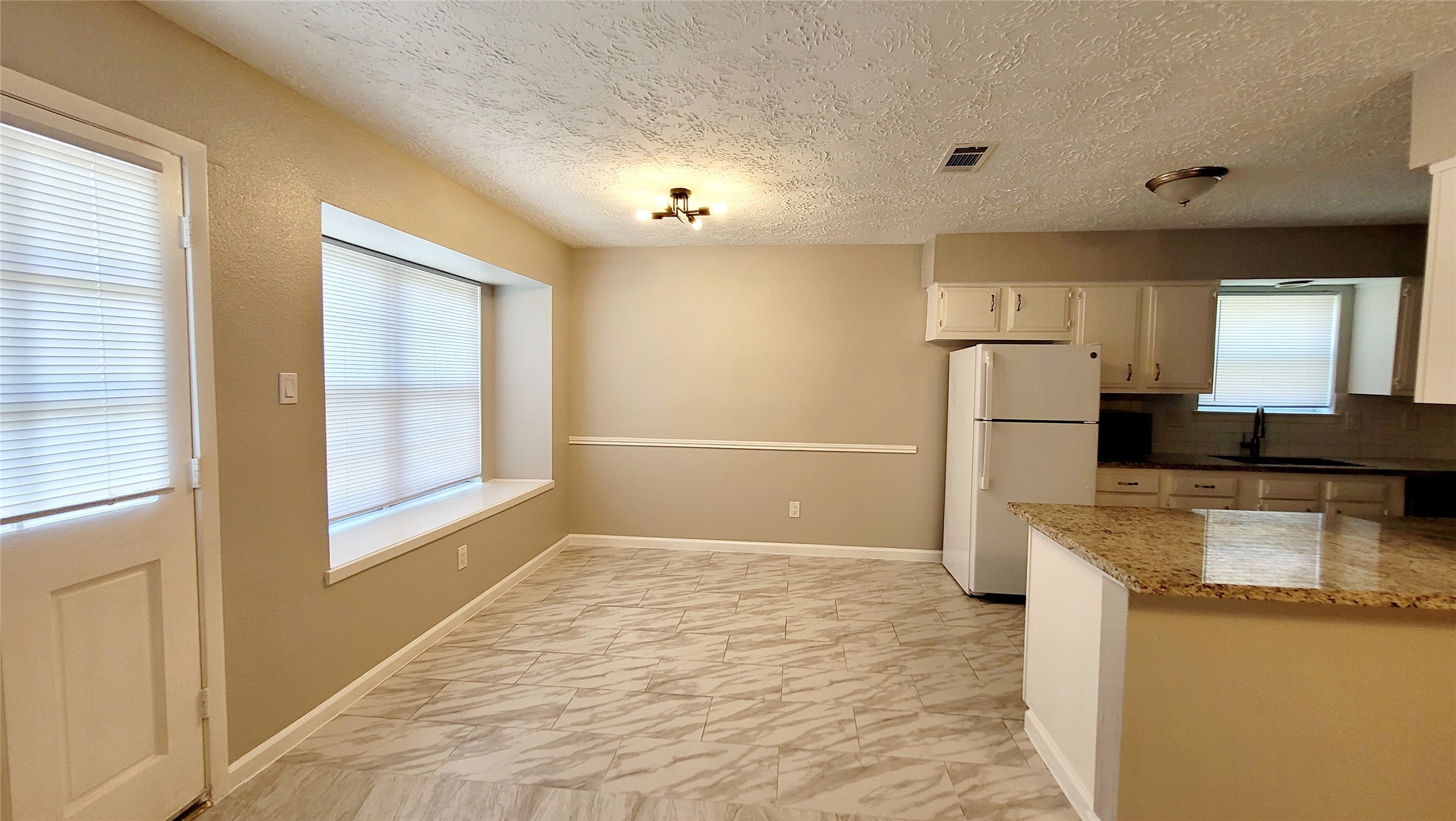 16818 Dutch Ridge Drive Property Photo 7