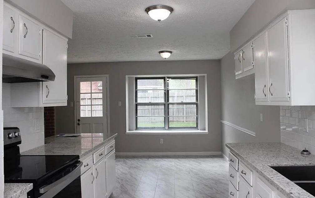 16818 Dutch Ridge Drive Property Photo 15