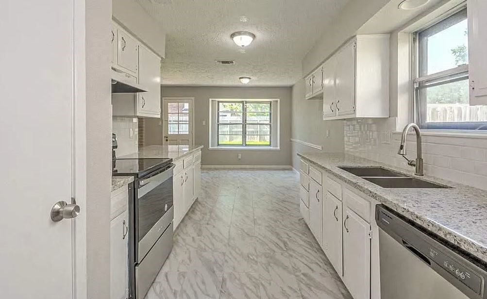 16818 Dutch Ridge Drive Property Photo 16