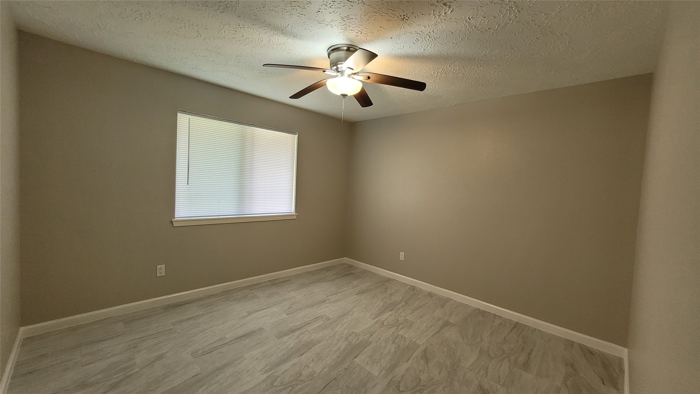 16818 Dutch Ridge Drive Property Photo 28