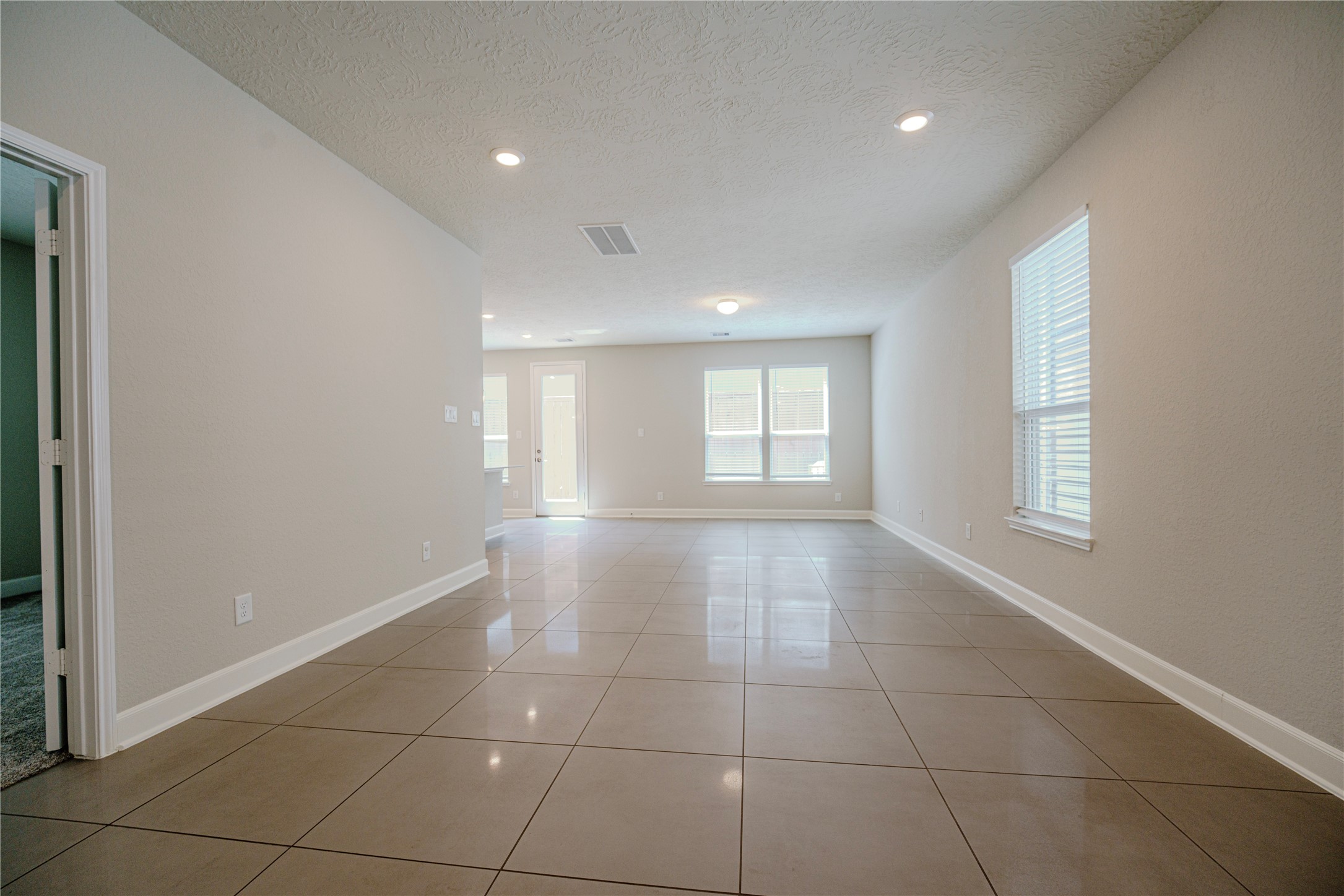 8609 Cedar Brook Point Drive Property Photo 4