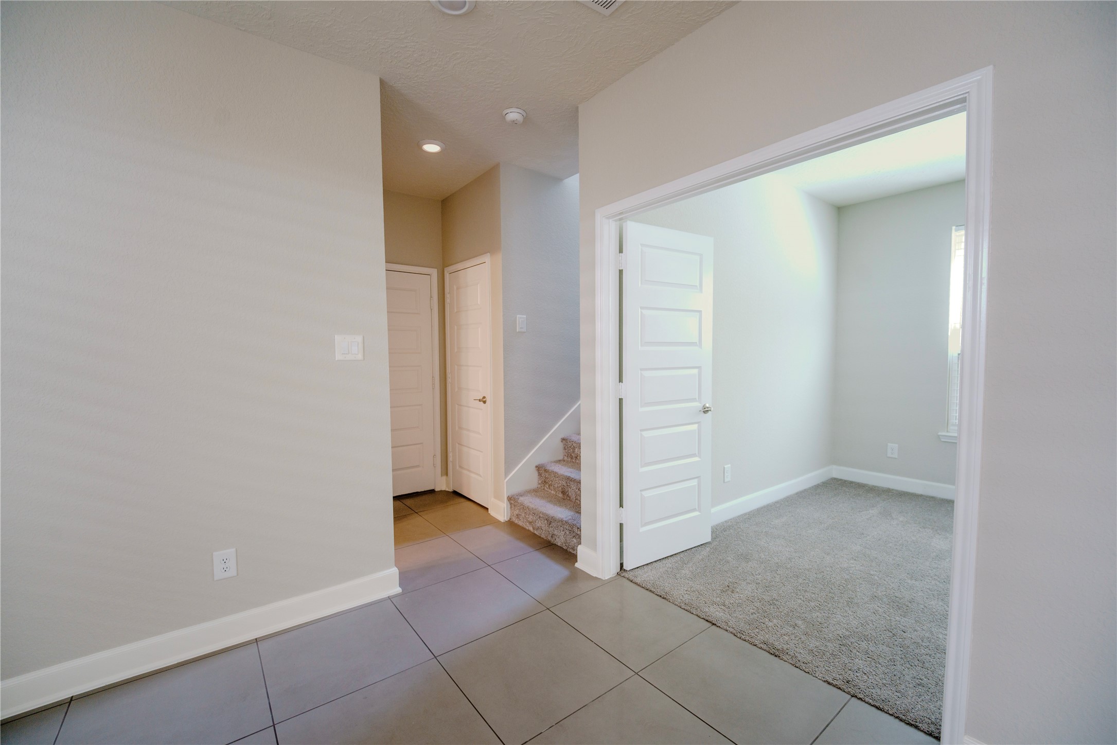 8609 Cedar Brook Point Drive Property Photo 7